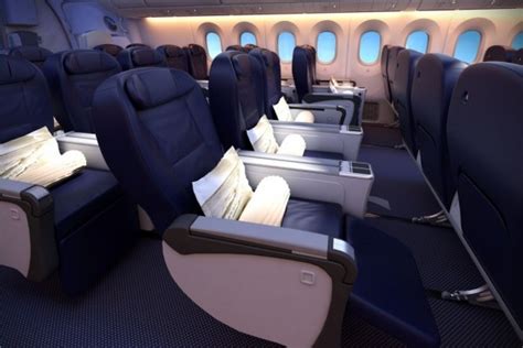 Thomson 787 Dreamliner Premium Club - Thomson Airways new Boeing 787 is scheduled to ent ...