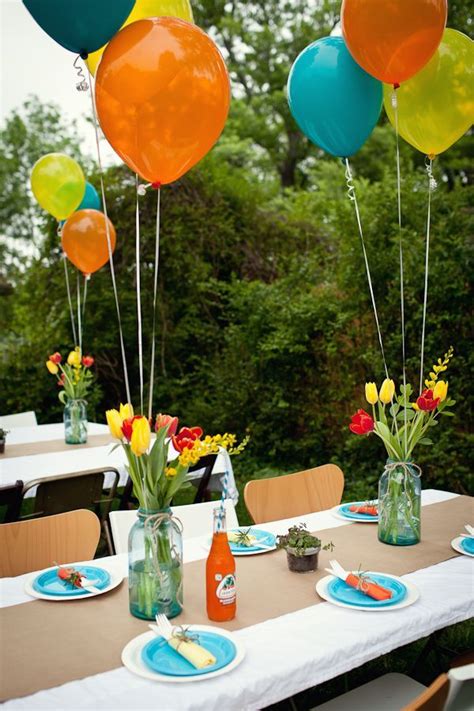 Love the balloons tied to the mason jars. What a fun idea. | Graduation party, Party table ...