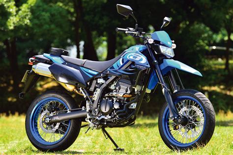 KAWASAKI D-TRACKER X Final Edition | バイクインプレッション | タンデムスタイル