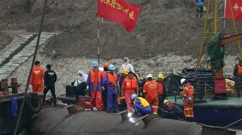 Chinese cruise ship death toll now 77 as rescuers reach boat's hull | CBC News