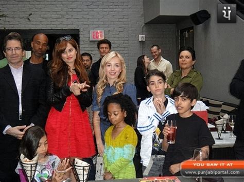 Behind Of The Scenes Of Jessie - Debby Ryan Photo (22999893) - Fanpop