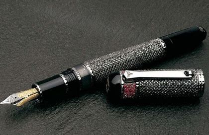 A Closer Look at the $8 Million Fulgor Nocturnus by Tibaldi | Expensive pens, Most expensive pen ...