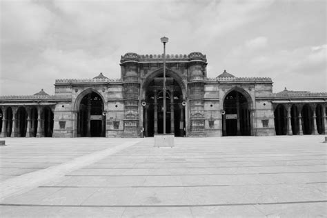 The Architecture of Indian Cities- The Architectural Heritage of Ahmedabad - RTF | Rethinking ...