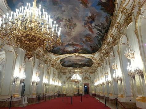 How to visit the Schonbrunn Palace in Vienna, Austria – travel drafts