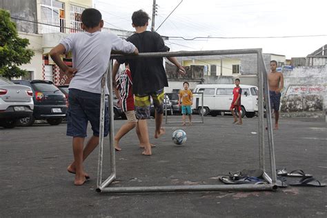 Prefeitura realiza competição de futebol de rua no Coroado