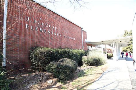 Best Elementary Schools in the Atlanta Suburbs. 30 Hidden Gems.