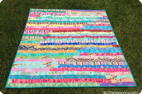 How to Make a Jelly Roll Quilt: 9 Jelly Roll Quilt Patterns | FaveQuilts.com