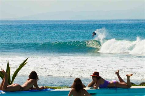 Surf - Komune Resort Keramas Bali