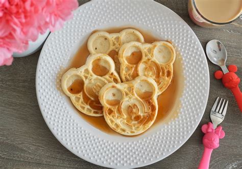 Mickey-Shaped Snacks to Enjoy at Home mickey-shaped snacks