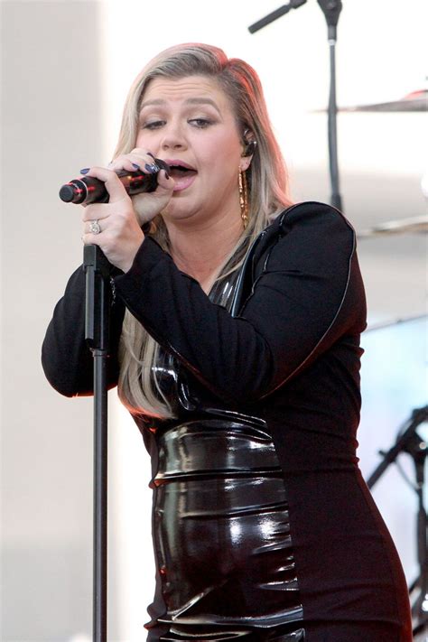 KELLY CLARKSON Performs at Today Show Concert Series in New York 06/08 ...