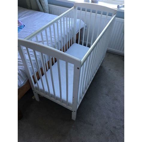 Small space saver cot | in Hull, East Yorkshire | Gumtree