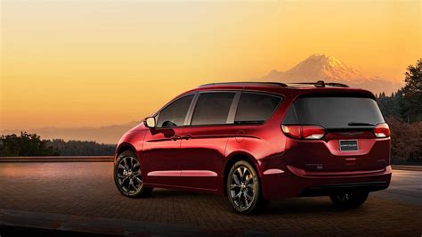 Chrysler Pacifica AWD Expected In Q2 2020 With Plug-In Hybrid ...