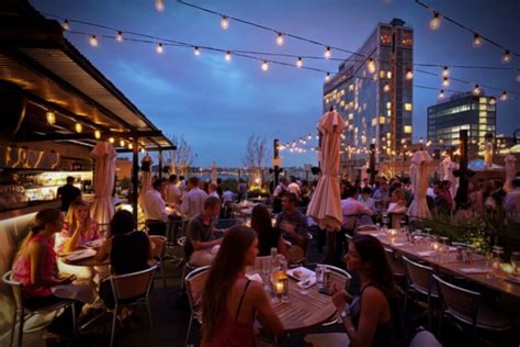 6 Best Meatpacking NYC Restaurants - AllTheRooms - The Vacation Rental ...