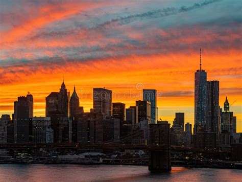 Sunset Afterglow of the Brooklyn Bridge and New York City Skyline Stock ...