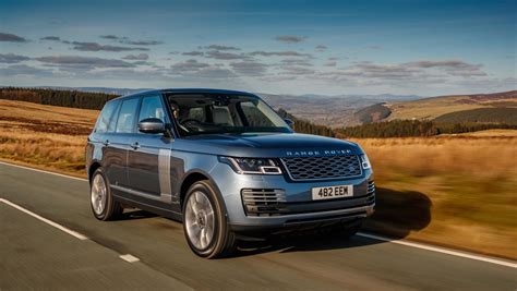 Range Rover PHEV review - we meet the P400e luxury plug-in hybrid SUV | evo