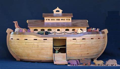 Front view of Noah's Ark with the side closed and door/ramkp open ...