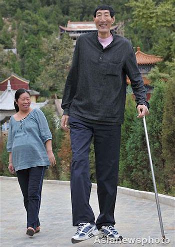 World's tallest man to become a father - China News - SINA English