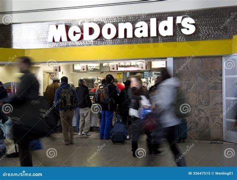 McDonalds at the airport editorial image. Image of store - 35647515