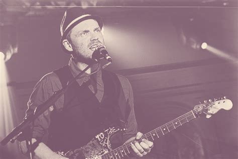 On Stage: Under 1 Roof [December 10, 2011] - Coldplay Photo (27727548 ...