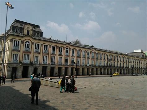 Alcaldía Four Square, Louvre, Public, Architecture, Building, Landmarks ...