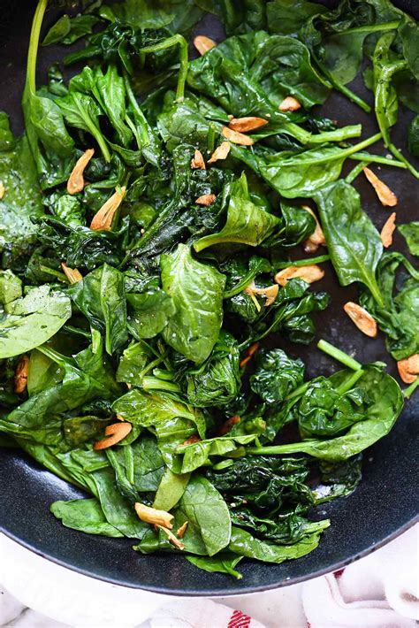 Sauteéd Spinach with Garlic (Healthy Side Dish Recipe!) | foodiecrush.com