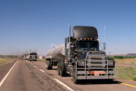 Convoy (1978) - Car movie review