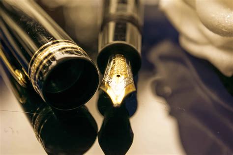 Free picture: object, luxury, ink, pen, writing, metal, detail