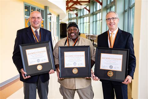 WARTBURG HONORS ALUMNI CITATION RECIPIENTS FROM 2020-2021 – Knight Wire