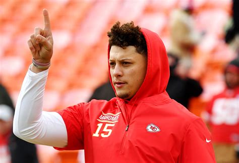 NFL Predictions: Super Bowl 2020 Title for Quarterbacks Patrick Mahomes ...