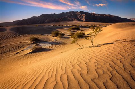 A Guide for Exploring and Hiking Antelope Canyon