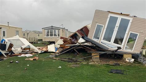 Storm Arwen: 100mph winds cause serious damage across region | ITV News Tyne Tees