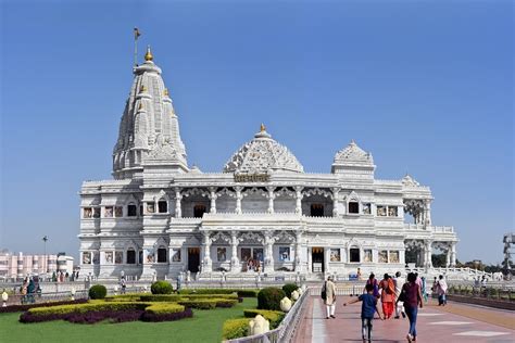 5 Most Famous places & Temples in Mathura Vrindavan - One Day Trip