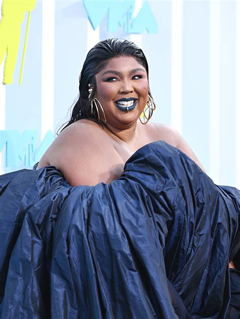 Lizzo Has Volume for Days at MTV VMAs Red Carpet 2022 in Blue Dress ...