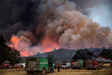 California wildfire destroys homes, forces hundreds to flee - Business ...