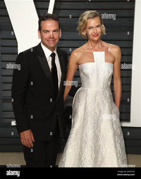 Lachlan Murdoch and Sarah Murdoch arriving at the Vanity Fair Oscar ...