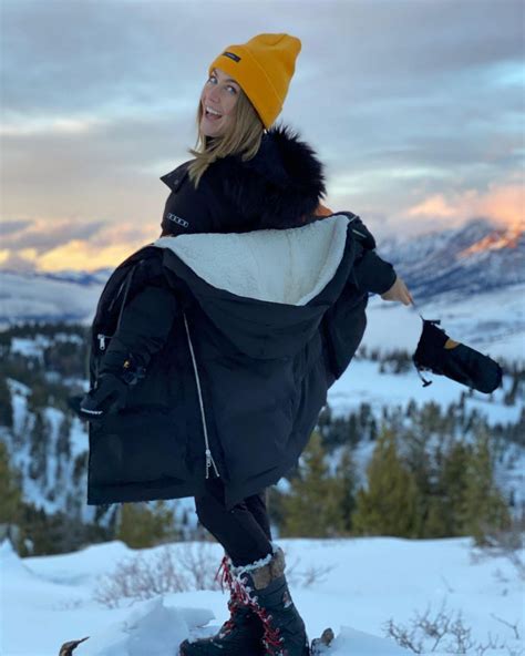 JULIANNE HOUGH – Instagram Photos 12/27/2020 – HawtCelebs