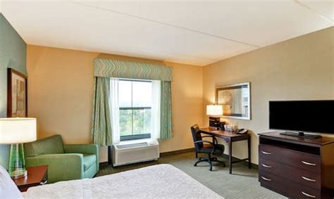 Wilkes-Barre Hotels - Hampton Inn Wilkes-Barre/Scranton - Rooms & Suites