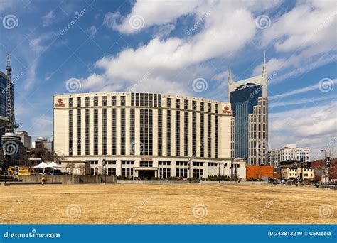 Hilton Hotel in Downtown Nashville Editorial Stock Image - Image of ...