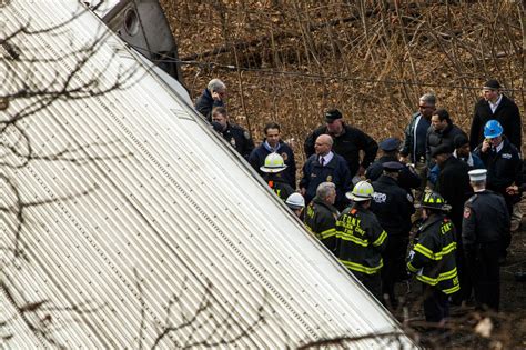 New York derailment kills 4, hurts dozens | CNN