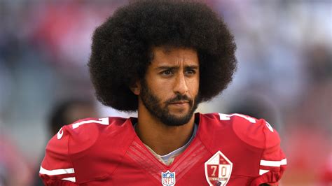 10 Powerful Photos Of Colin Kaepernick Looking Like Black Excellence ...