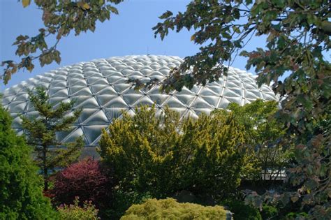 Bloedel Conservatory, Vancouver Editorial Stock Image - Image of ...