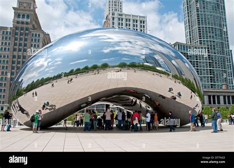 Cloud Gate, Millennium Park, Chicago, Illinois, USA Stock Photo - Alamy