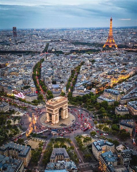 ᎳᎾᏒᏞᎠ ᎳᎪᏞᏦᎬᏒᏃ • 👣🌍’s Instagram photo: “Arc de Triomphe and Des Champs-Élysées in Paris, France 🏛 ...