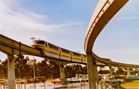 The Storied History of Walt Disney World's Innovative Monorail System ...