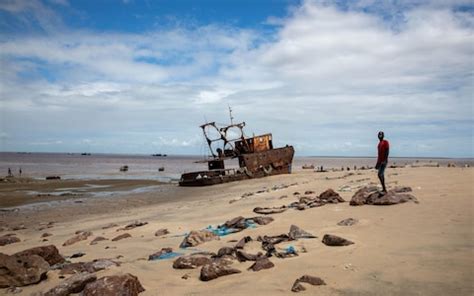 Cyclones and Covid-19: How coronavirus threatens Mozambique's recovery ...