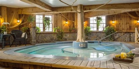 Heated Indoor Pool, Heated Outdoor Pool, Sauna and Hot Tub - Mirror Lake Inn