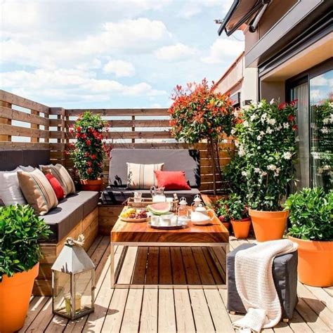 12 Apartment Balcony Garden Decorating Ideas and Designs