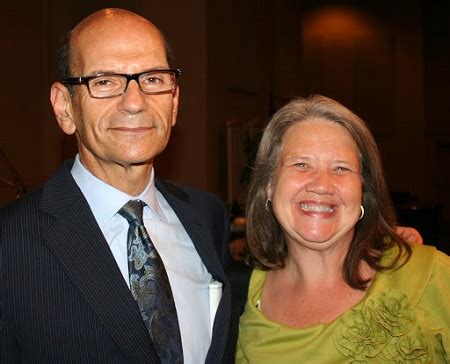 Paul Finebaum is Married to Wife: Linda Hudson. Kids. – wifebio.com