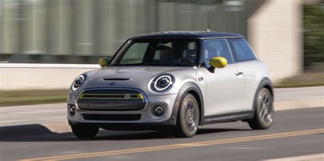 Tested: Mini Cooper SE Charges at the Low End of the EV Segment