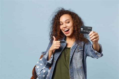 5 Best Credit Cards for Students in 2021 - MoneyMash